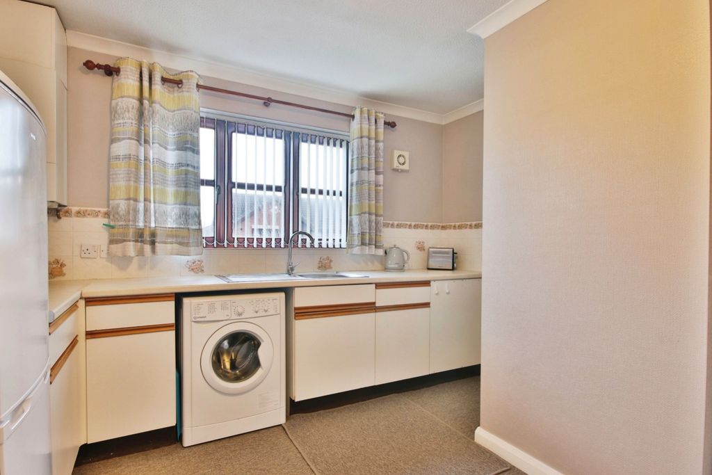 Property photo 2 of 10 2961696