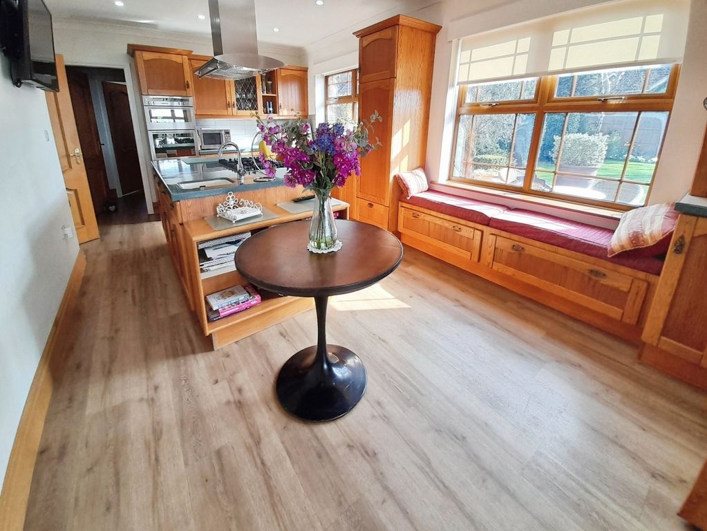 Property photo 2 of 32 Pbox-Img.Jpg