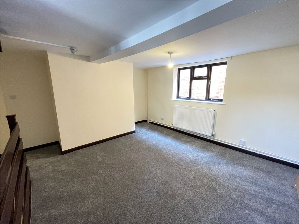 Property photo 3 of 6 Picture No. 08