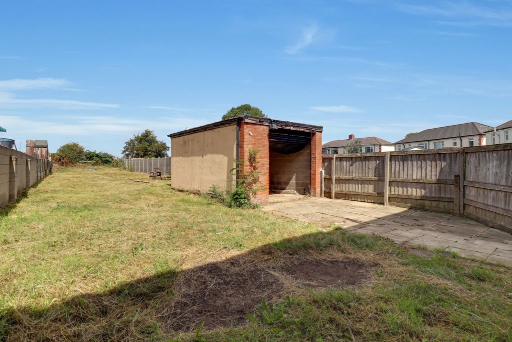 Property photo 2 of 12 2- Rob Hammond Ewemove Pontefract