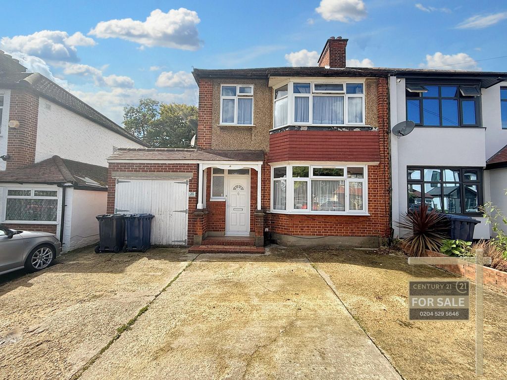 Property photo 2 of 18