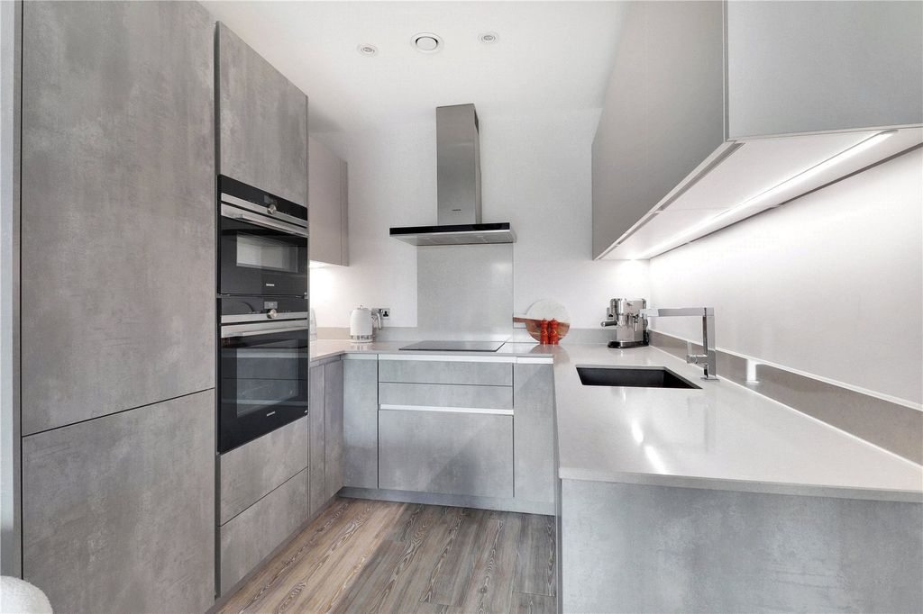 Property photo 3 of 11 Kitchen/Reception Rm