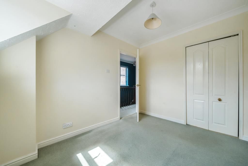 Property photo 3 of 18 Bedroom
