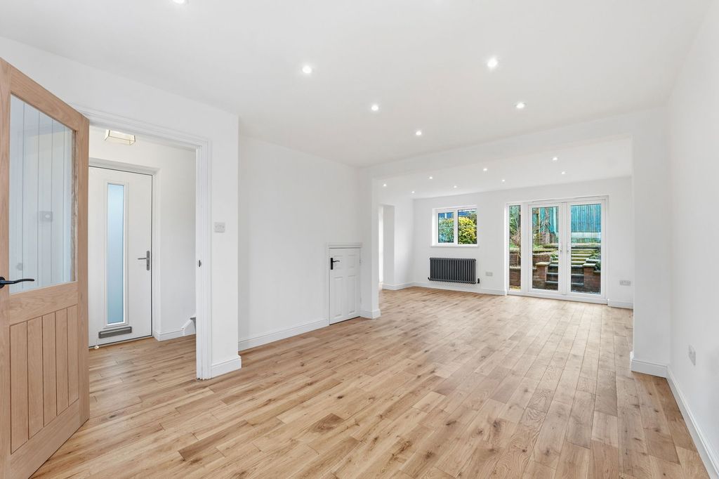 Property photo 3 of 22