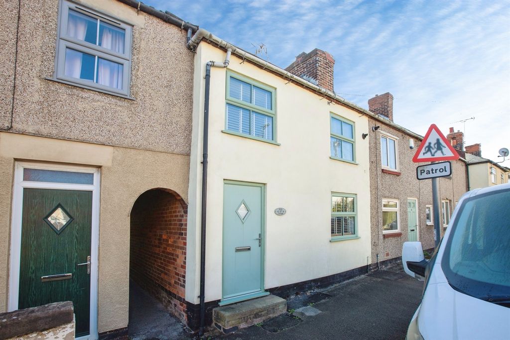 Property photo 1 of 28
