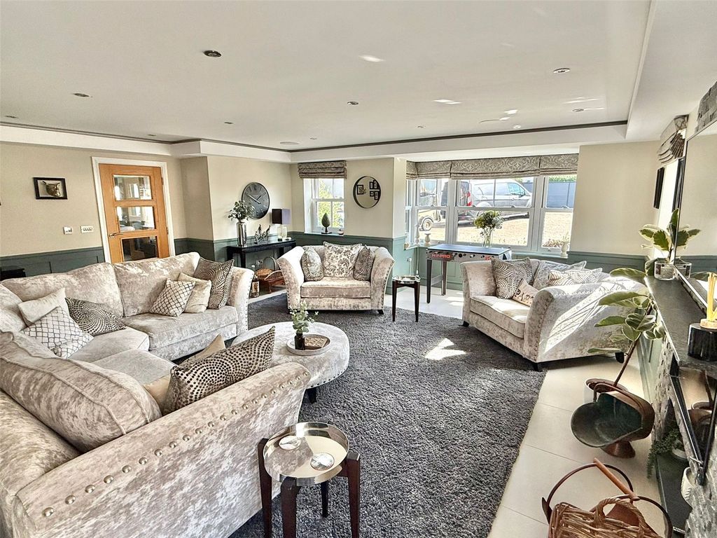 Property photo 3 of 41 Picture No. 79