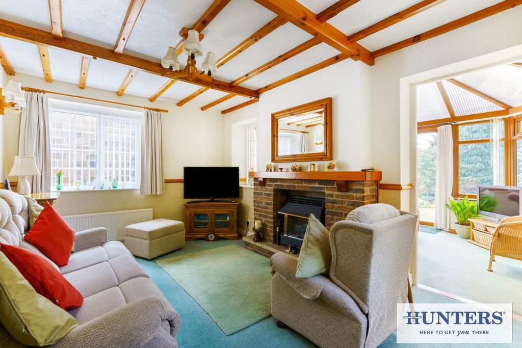 Property photo 2 of 28 93787_39 Gill Lane Yeadon (11) - Copy_Low.Jpg