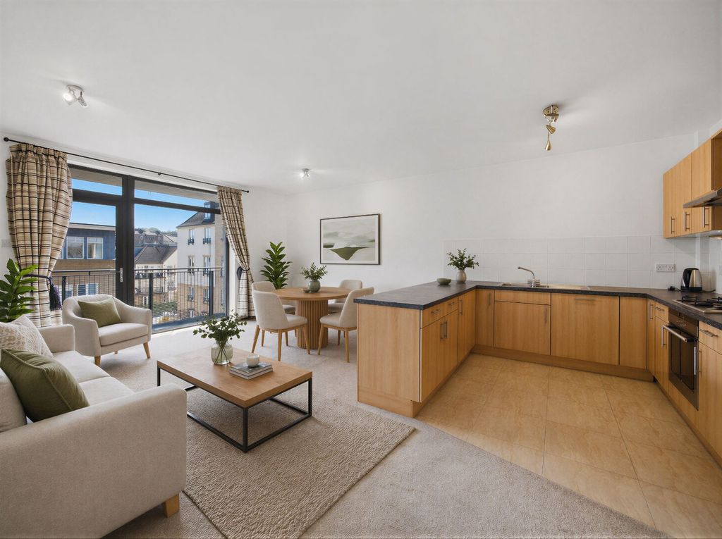 Property photo 3 of 15 Picture 3