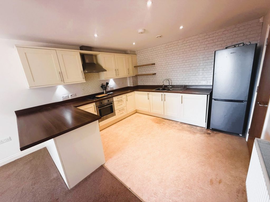 Property photo 2 of 8