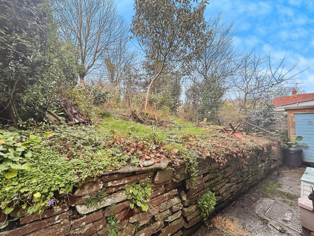 Property photo 3 of 27