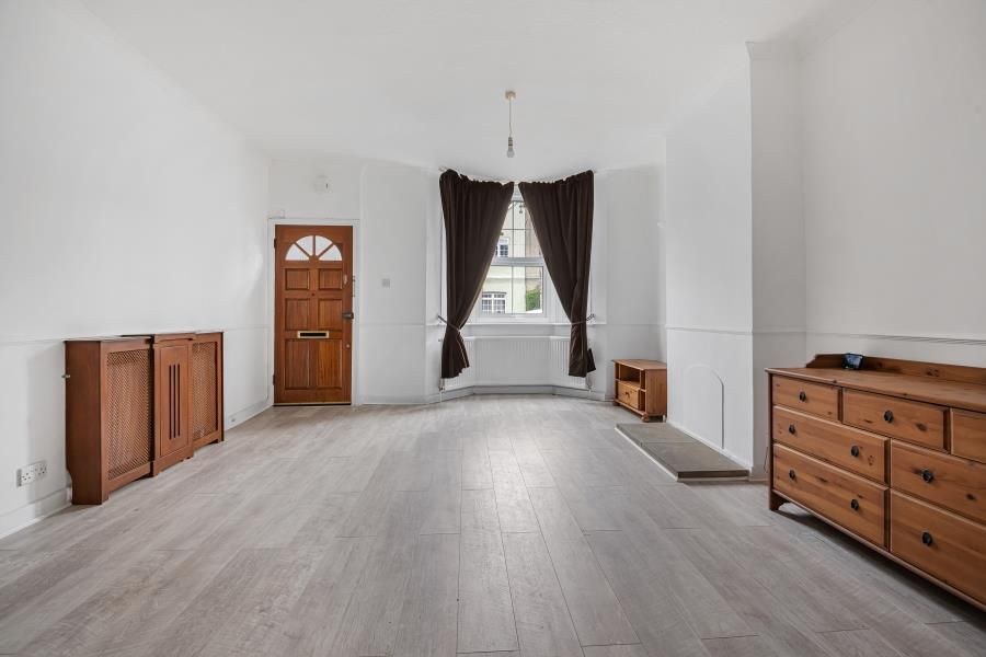 Property photo 3 of 23