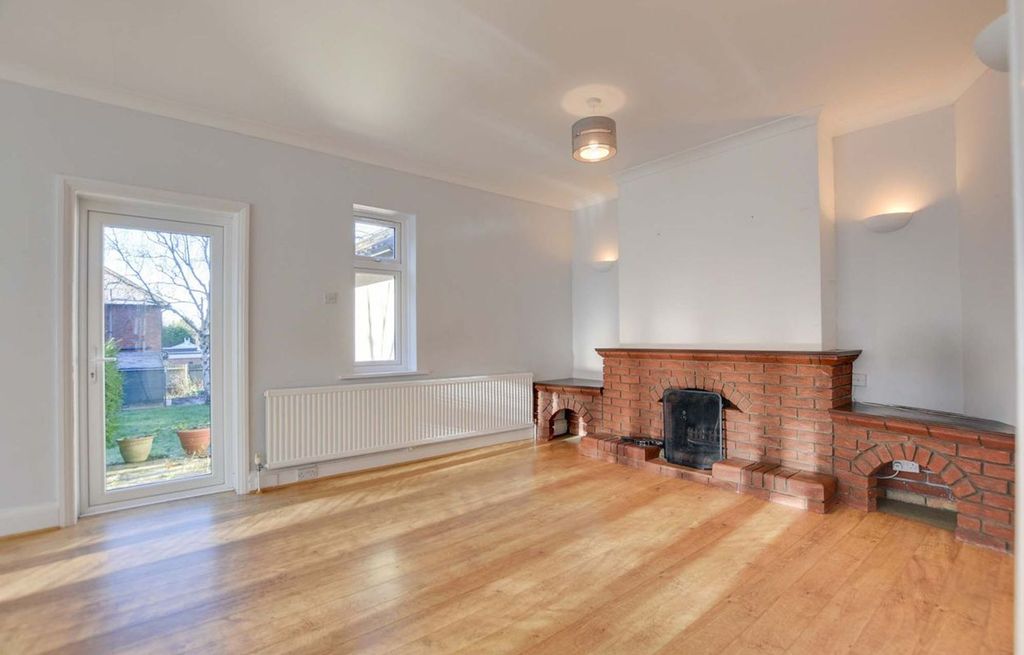 Property photo 2 of 24