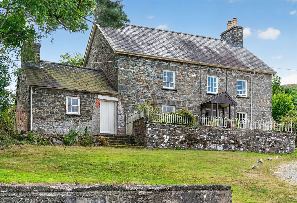 Property photo 1 of 75