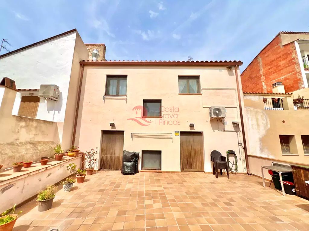 Property photo 1 of 48
