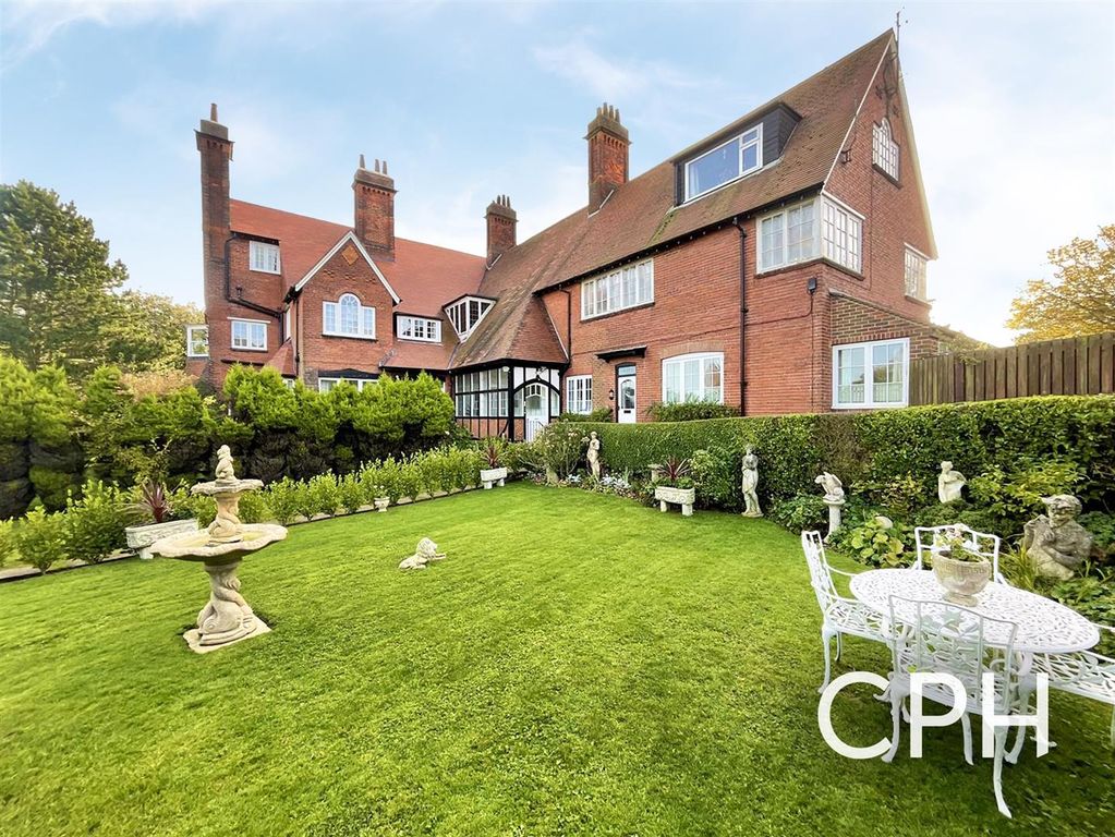 Property photo 1 of 24 Hh Front.Jpg