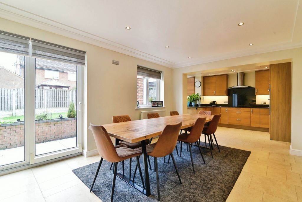 Property photo 3 of 27 Pbox-Img.Jpg