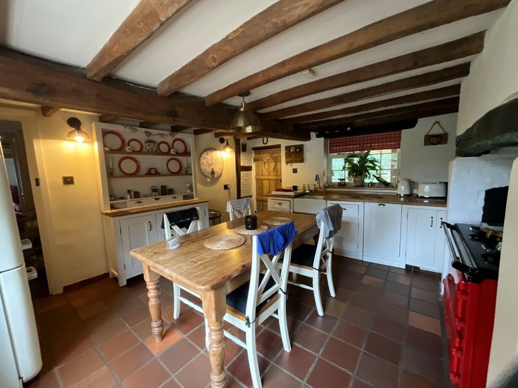 Property photo 3 of 14 Kitch