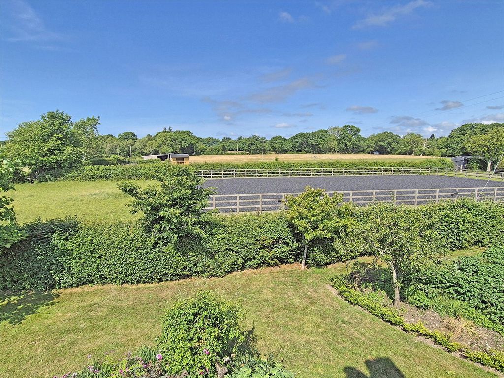 Property photo 2 of 32 Picture No. 33