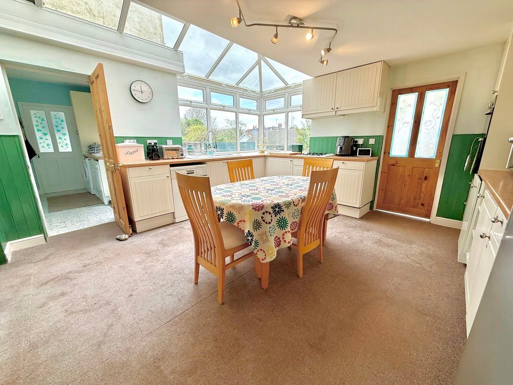 Property photo 3 of 23 Kitchen/Diner