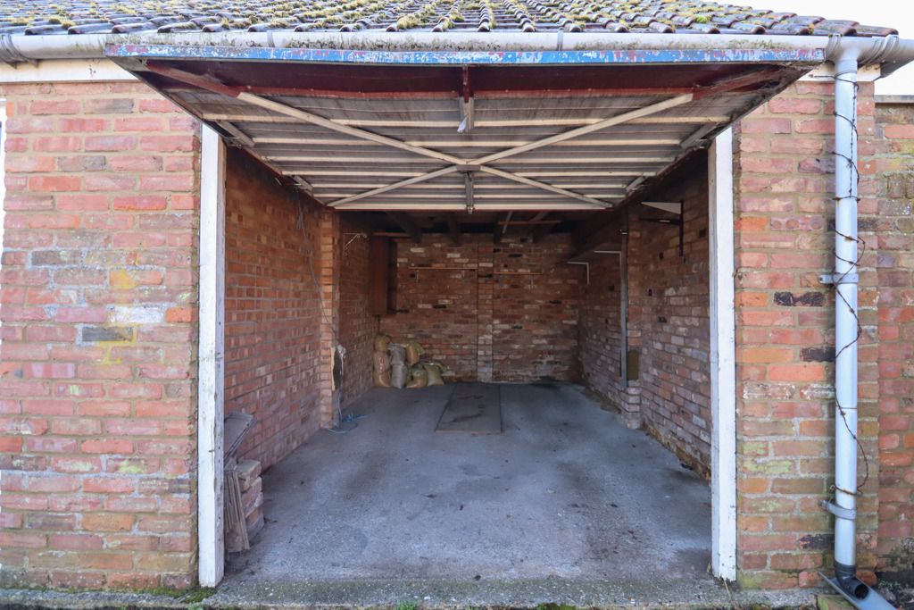 Property photo 2 of 2 4017824