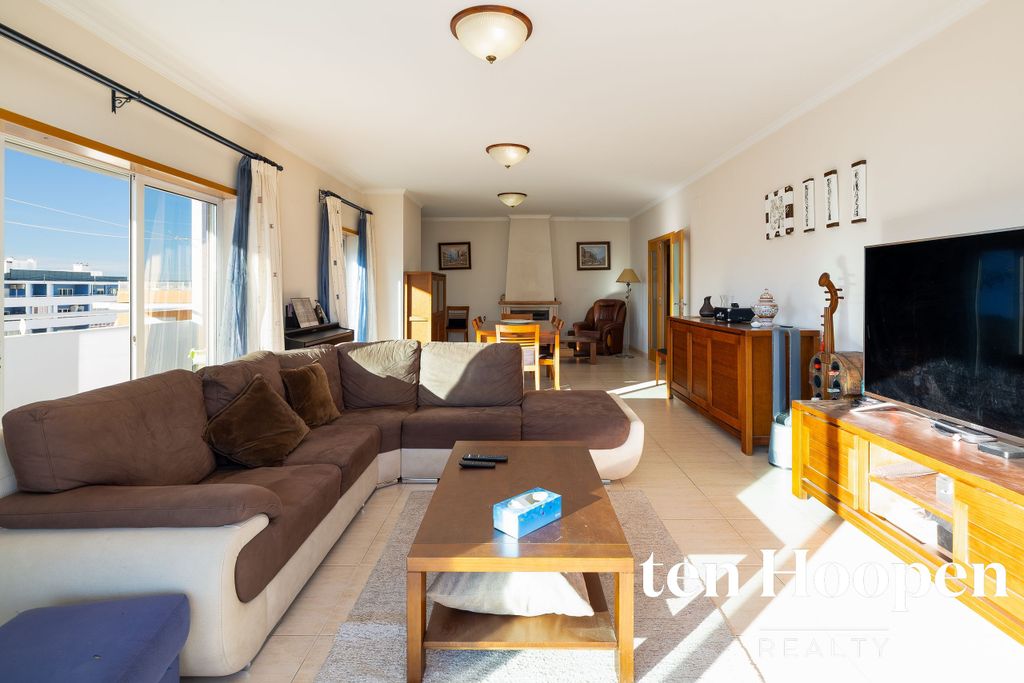 Property photo 2 of 30