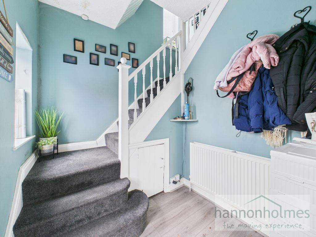 Property photo 2 of 33 Cam05283G0-Pr0119-Still005