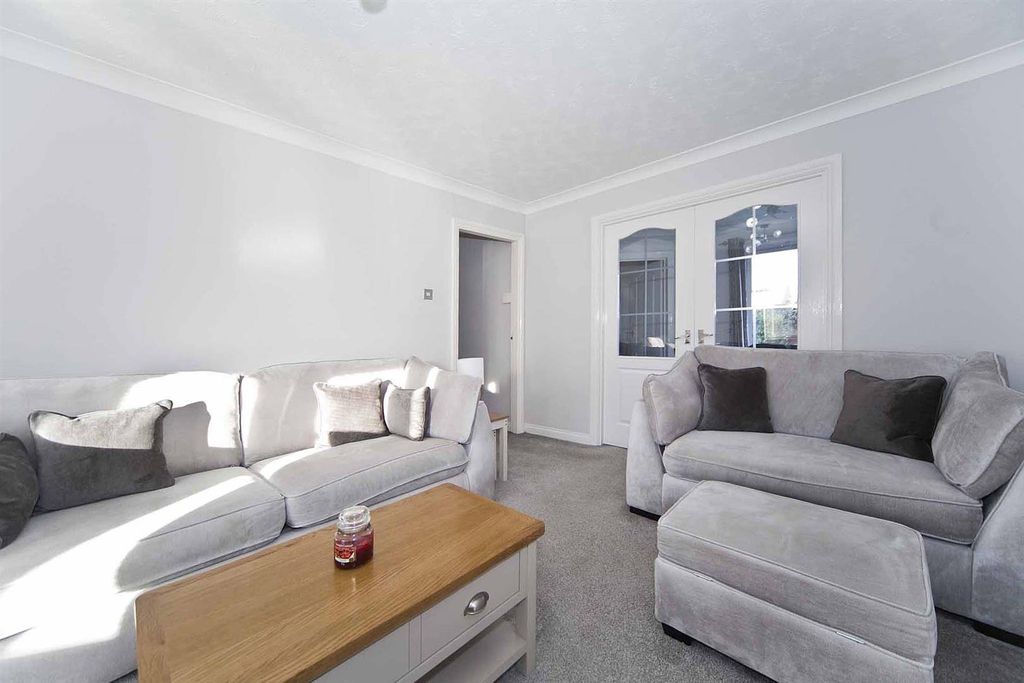 Property photo 3 of 22