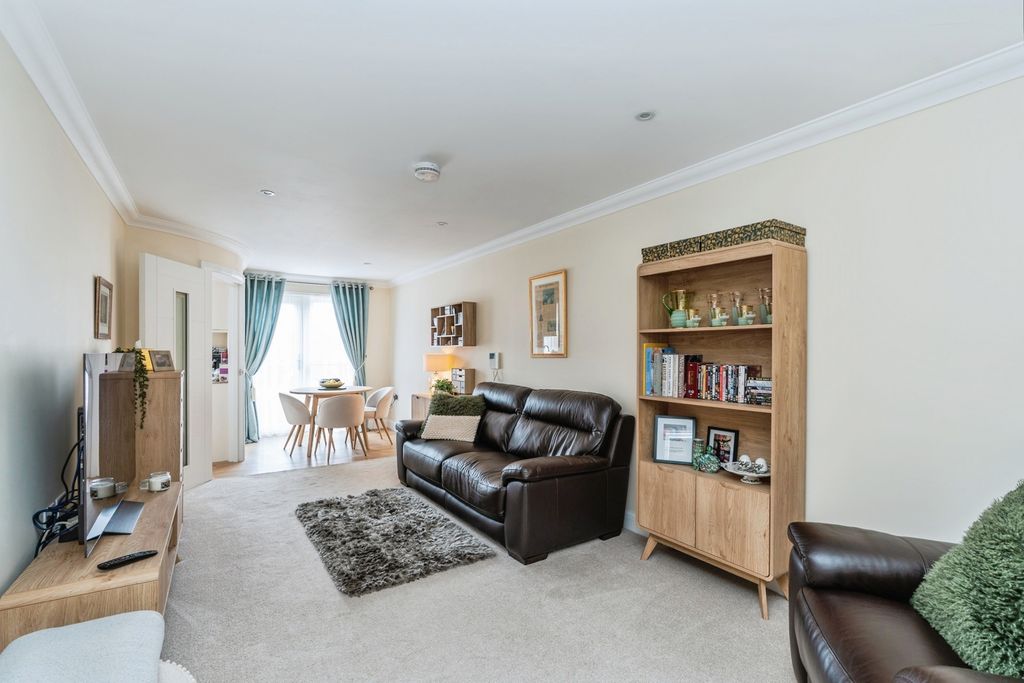 Property photo 3 of 19 Pbox-Img.Jpg
