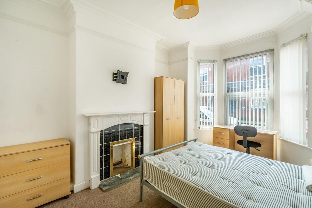 Property photo 2 of 16 32Gt-1.Jpg