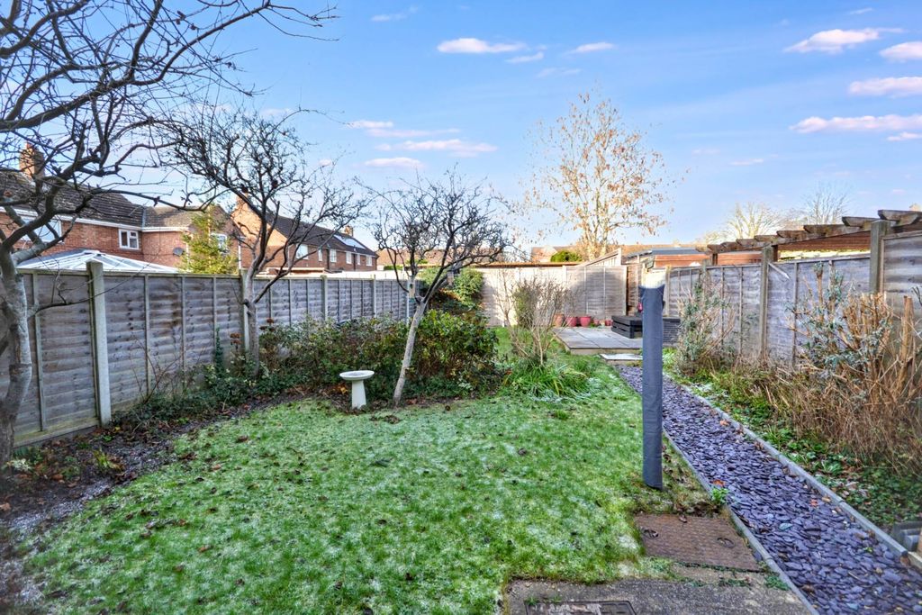 Property photo 2 of 17