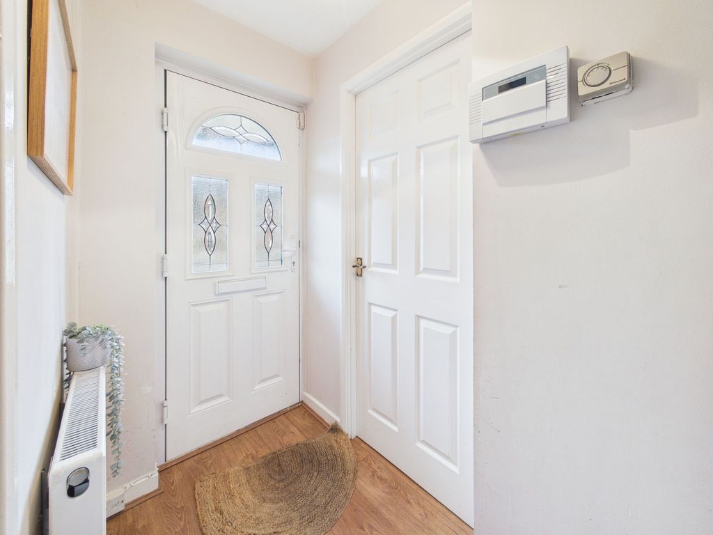 Property photo 2 of 28