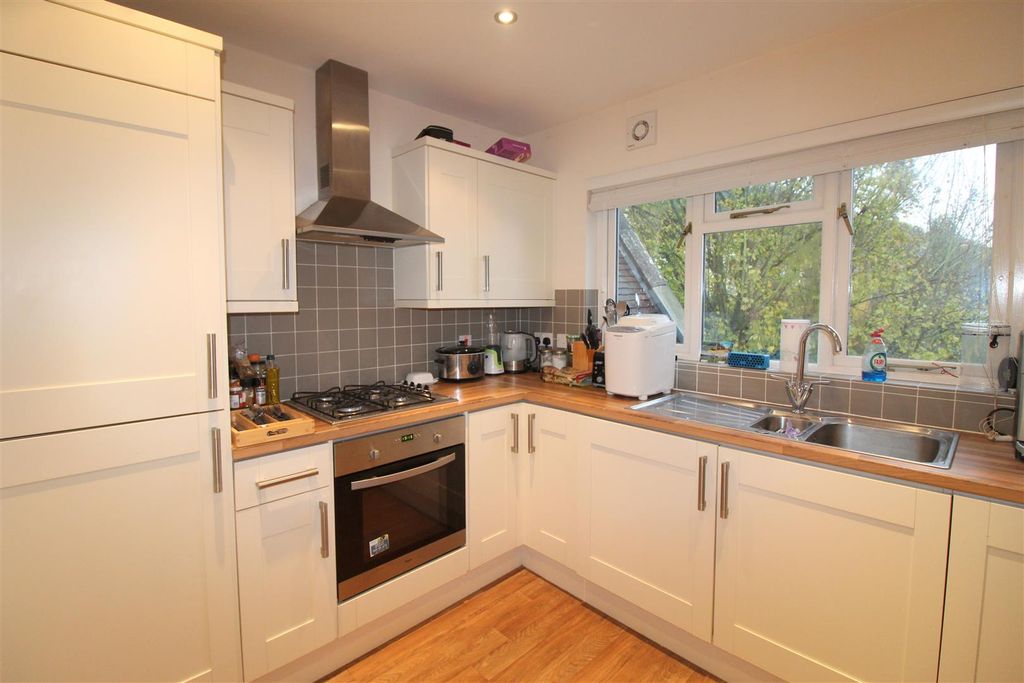 Property photo 2 of 5 Kitchen.Jpg