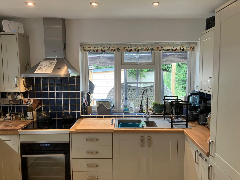 Property photo 2 of 17 Kitchen