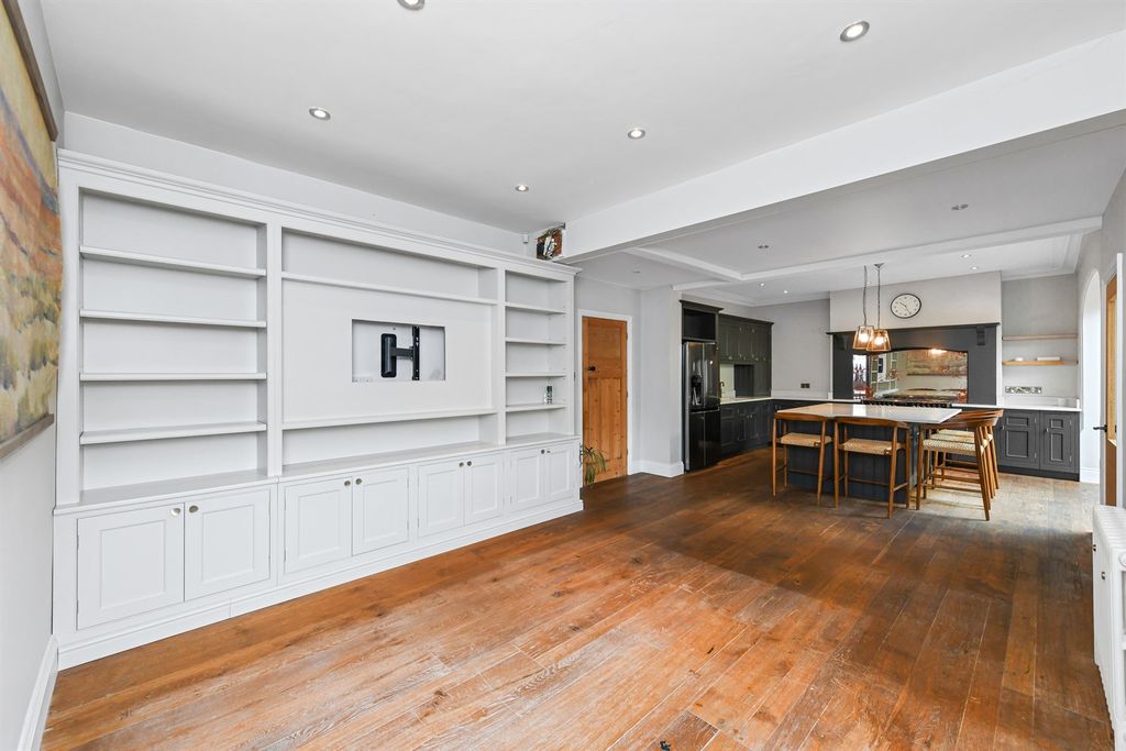 Additional image 6 of 6 bed detached house to rentVictoria Embankment NG2