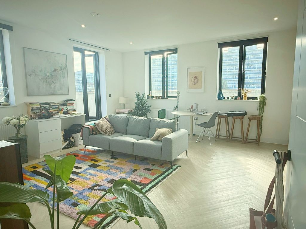 Property photo 1 of 13 Open Plan Living Room/Kitchen