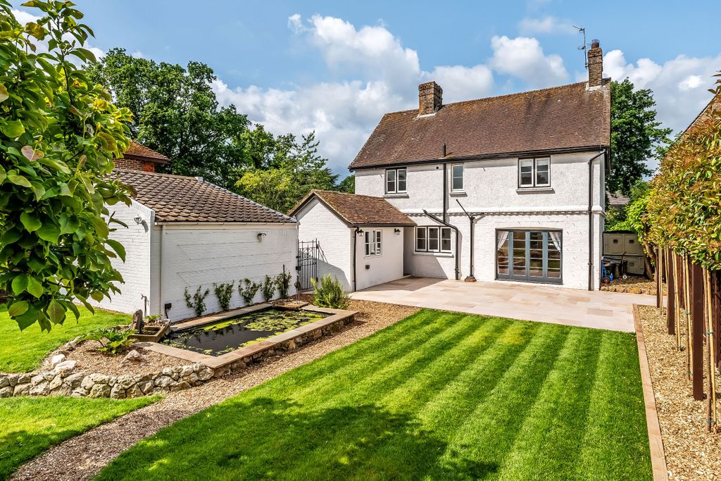 Property photo 1 of 33