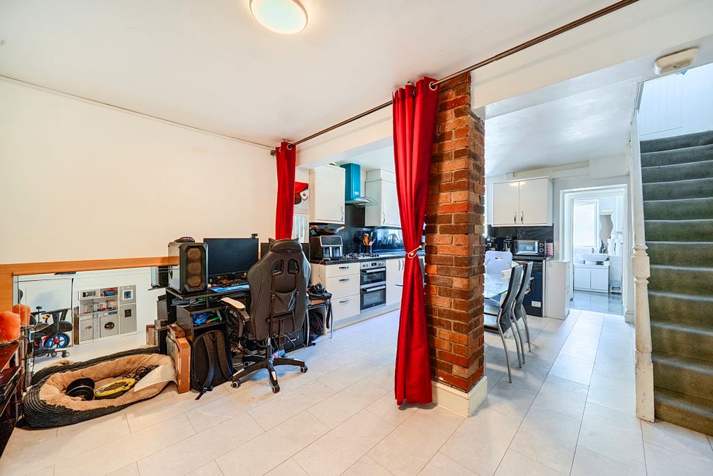 Property photo 2 of 10 150295210