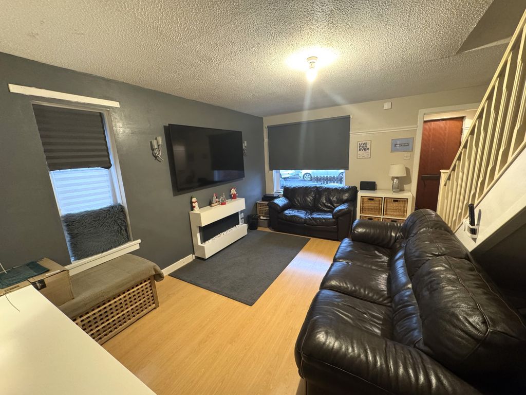 Property photo 2 of 10 2