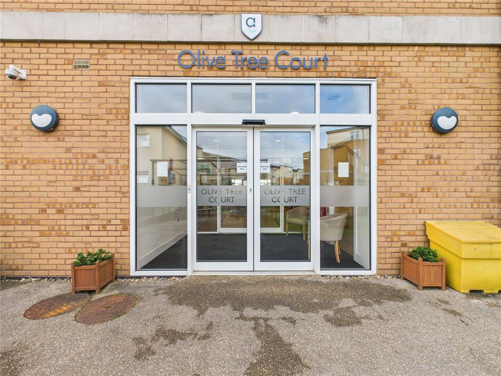 Property photo 2 of 19 Picture No. 12