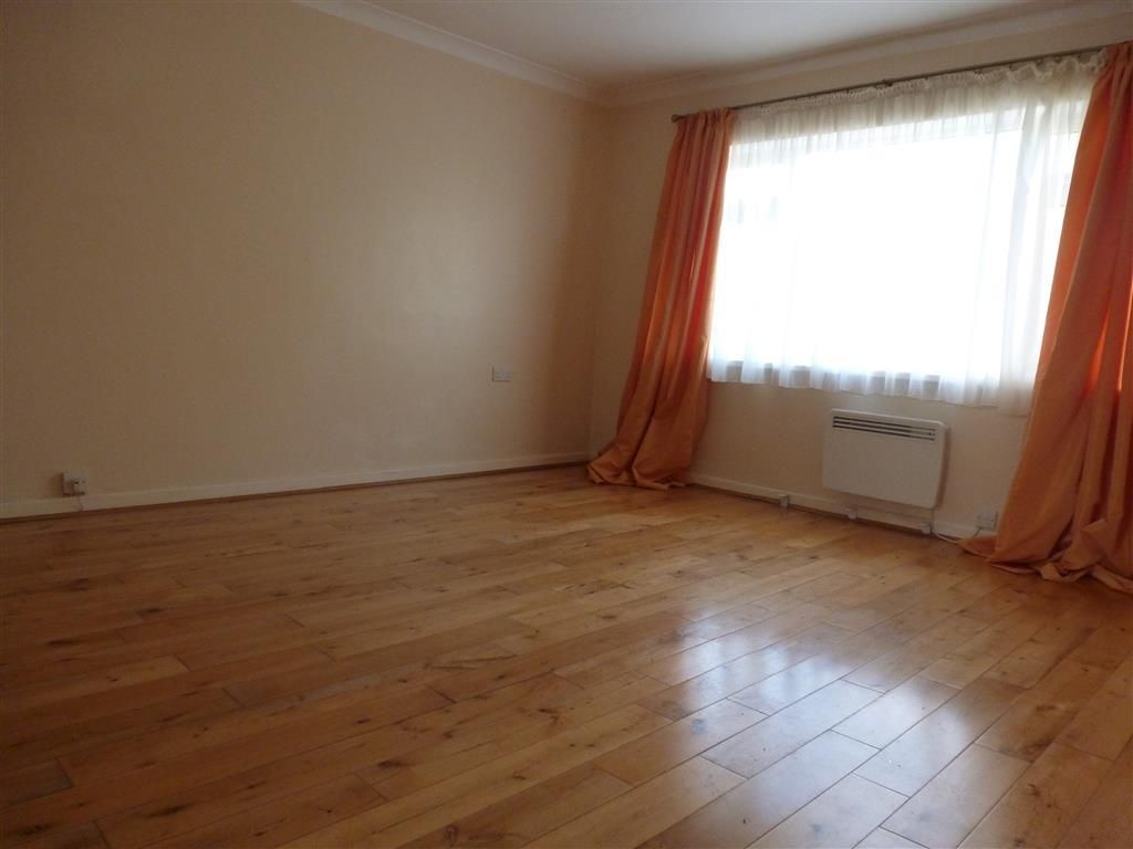 Property photo 3 of 8 Living Room