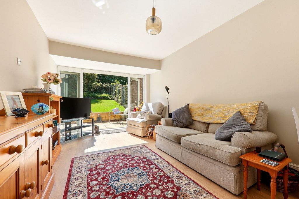 Property photo 2 of 17