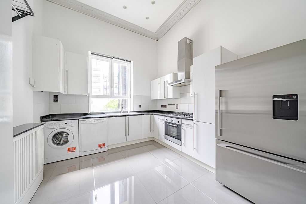 Property photo 3 of 13 Kitchen