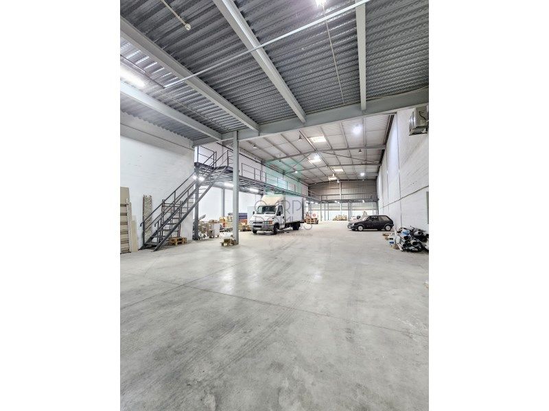 Property photo 2 of 49