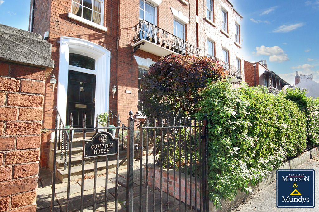 Property photo 3 of 25