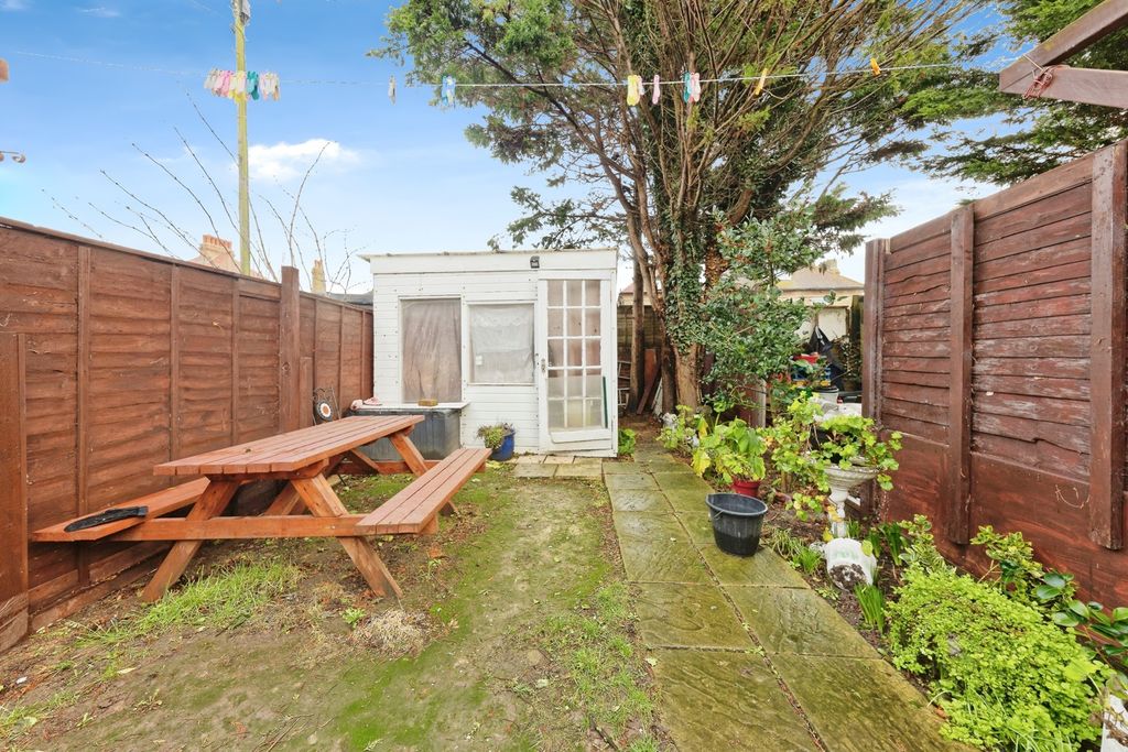 Property photo 1 of 18 Pbox-Img.Jpg