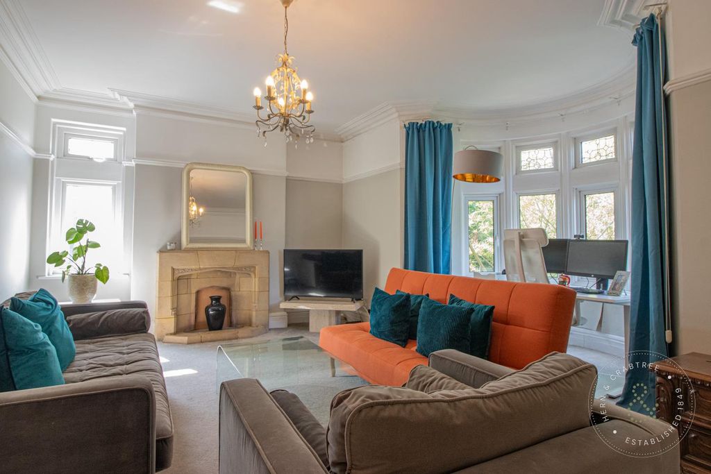 Property photo 2 of 15 Palace Road-6.Jpg