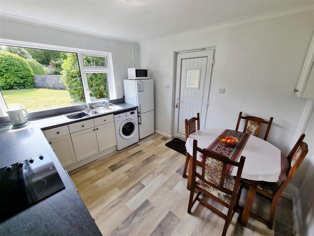 Property photo 2 of 14 Kitchen &amp; Dining.Jpg