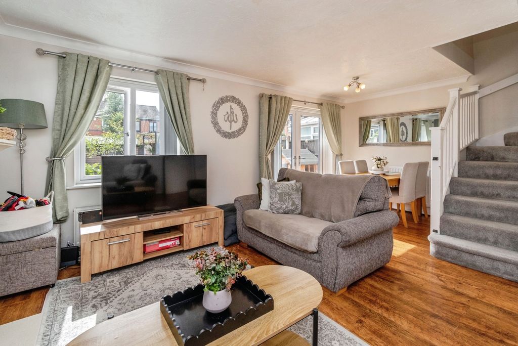 Property photo 2 of 19 Pbox-Img.Jpg
