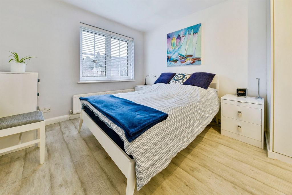 Additional image 14 of 4 bed terraced house for saleGlovers Close, Hertford SG13