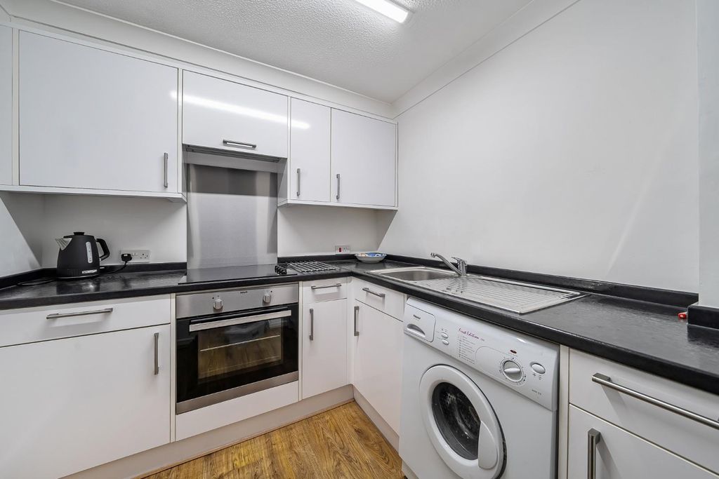 Property photo 1 of 17 1417433-10-6995c3B8E8E2c.Jpg